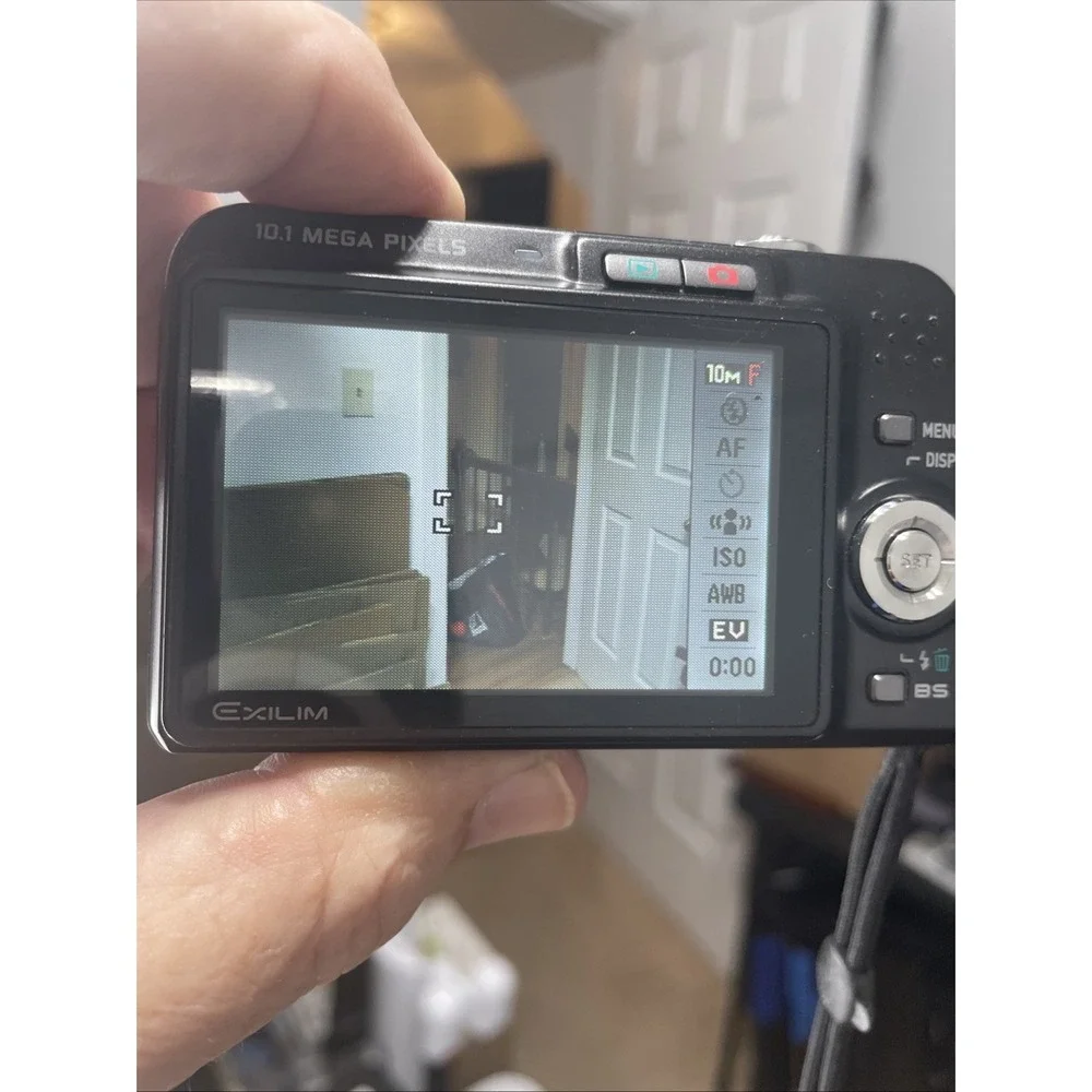 Casio Exilim EX-Z1050 10.1MP Digital Camera 3X Zoom+Battery+SD Card-TESTED